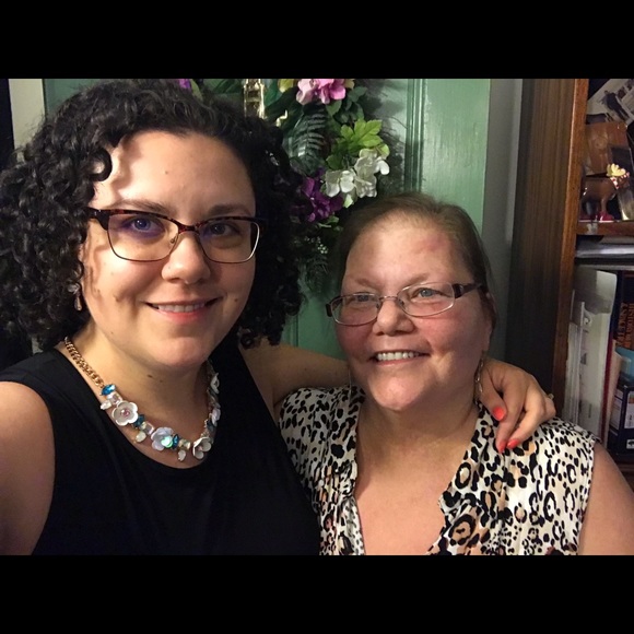 Meet your Posher, Andrea - Picture 4 of 6